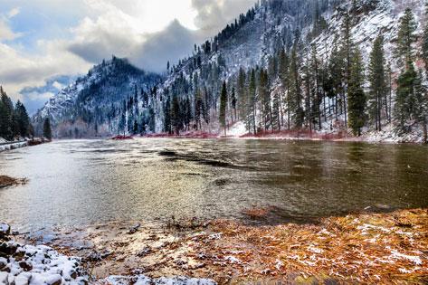 Winter snow ice mountains Wenatchee River Valley image used for the Data Dashboards thumbnail