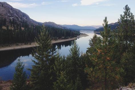 Picture of the Columbia River used as the Out-of-state Clinical Placements thumbnail